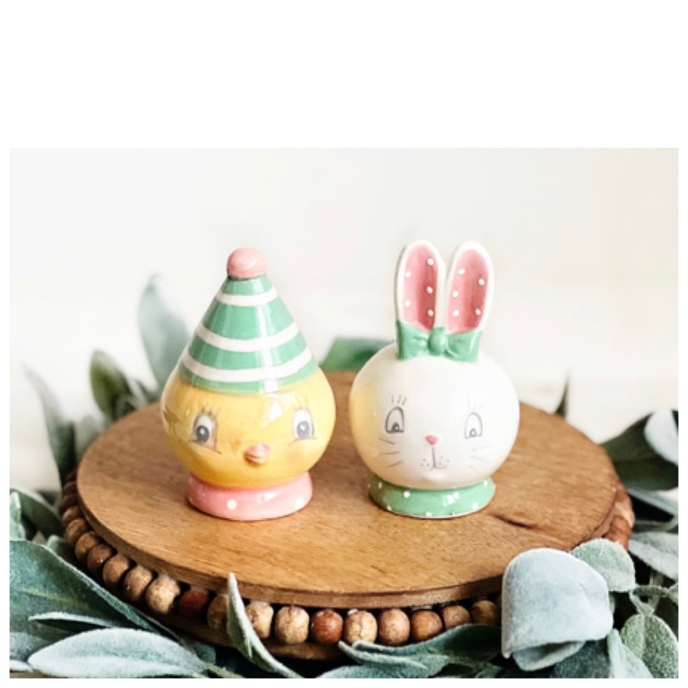 NEW Johanna Parker Spring Easter Dotties Salt & Pepper Shaker Set